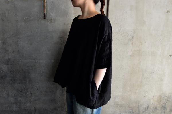 Honnete FOR poefu Crew Neck T Shirt