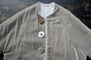 TOWAVASE「La zabu」Velvet Jacket with Glass Beads