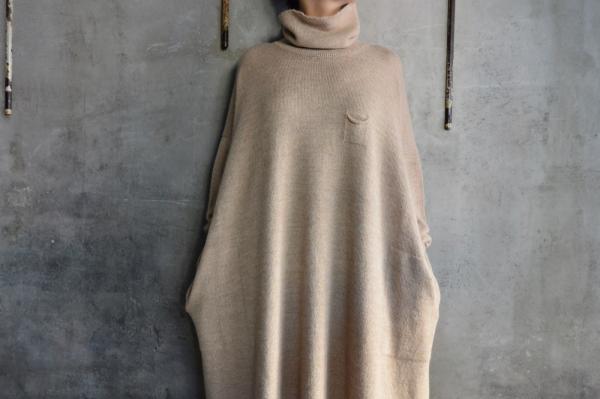 ゴーシュ Baby Alpaca Off Turtle Knit Onepiece