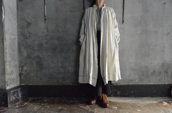 kaval Open Gather Onepiece Antique Linen