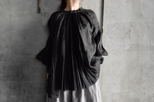 Tabrik FOR poefu Ramie Reversible Pleats Blouse
