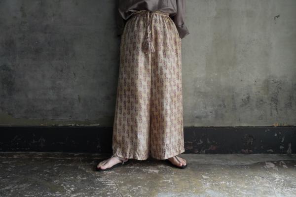 TOWAVASE 「Charlie」 Silk Printed Pants