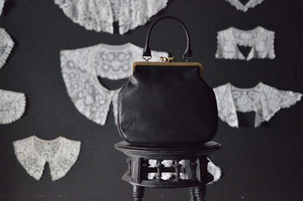 minä perhonen 「cuddle」Leather Bag