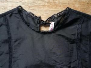 TOWAVASE  「Leavers」Cotton Silk Lace Vest