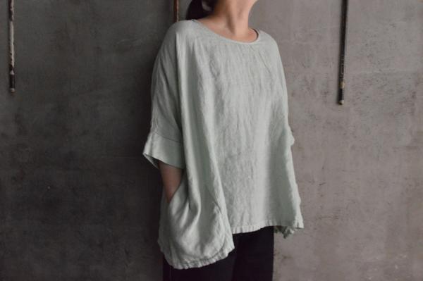 Honnete FOR poefu Crew Neck T Shirt