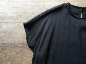 ゴーシュ  Light Cotton Satin French Sleeve Pocket T