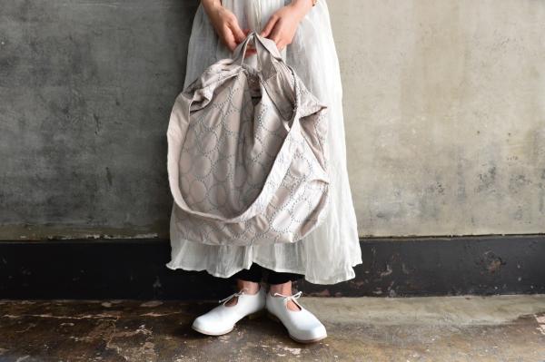 minä perhonen 「tambourine」body bag Large