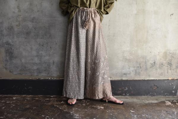 TOWAVASE「Sarasa」Silk Printed Pants