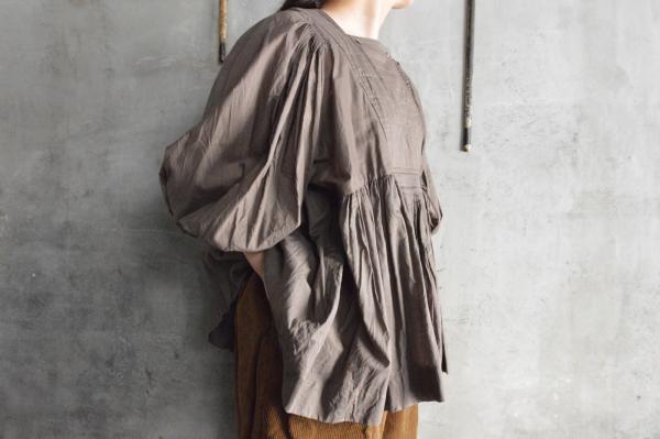TOWAVASE「ARTISAN」Cotton Lawn Hand Smocking Blouse