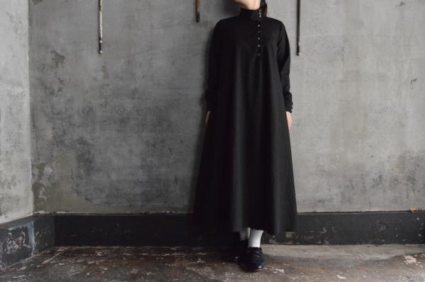 susuri Chin Collar Onepiece