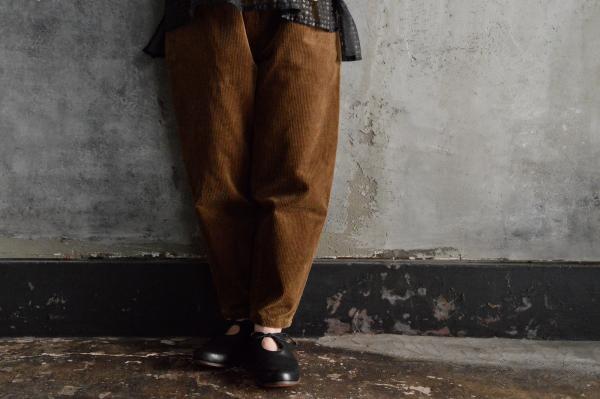 FIR MUM 8wale Corduroy Tapered Pants