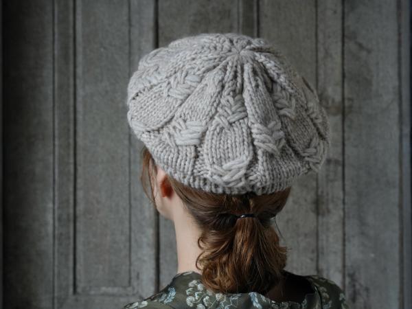 FLORENCE SIGNA  Cable Knit Cap Beret